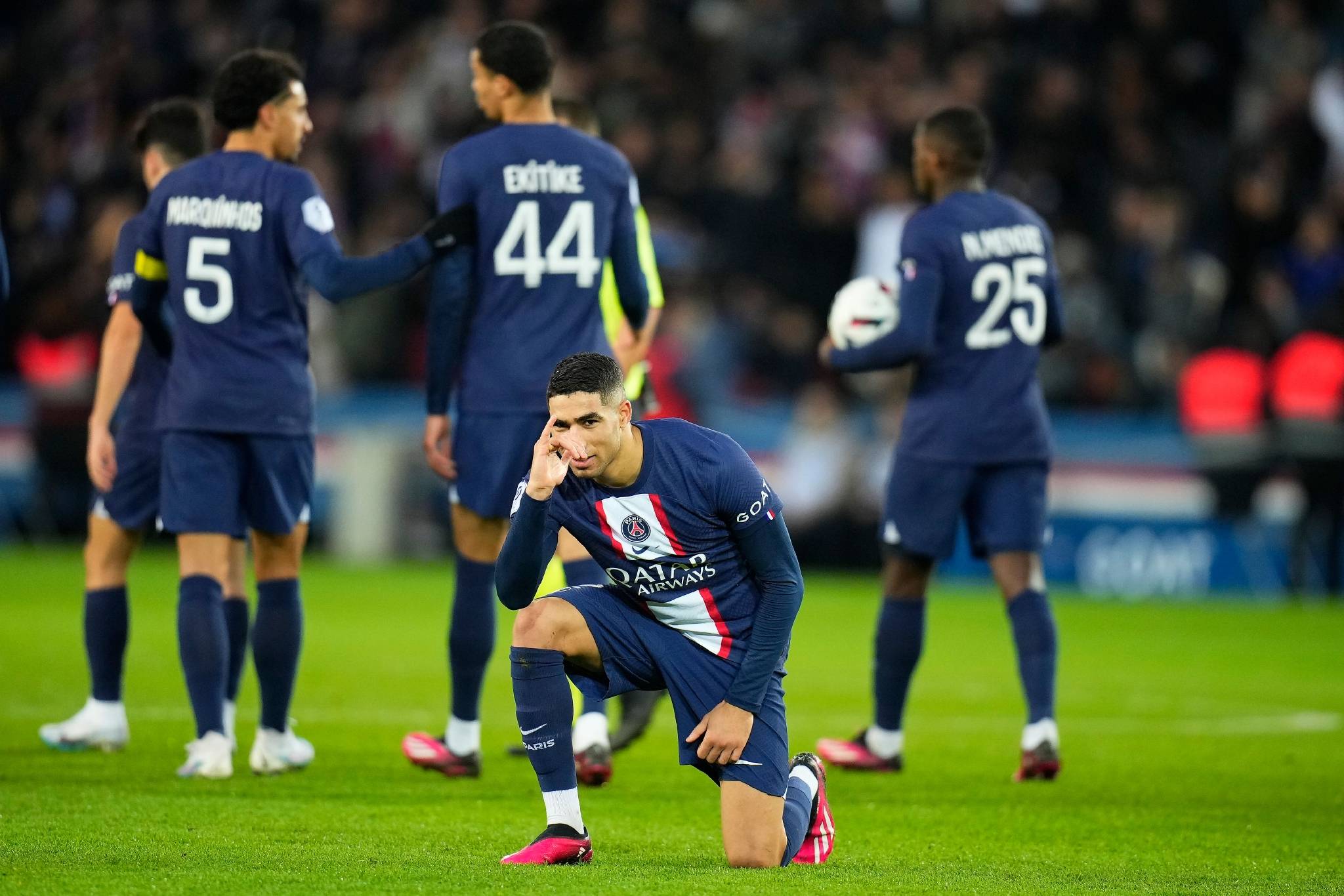 维拉队员展现出色球技,主场获胜 维拉队员展现出色球技,主场获胜