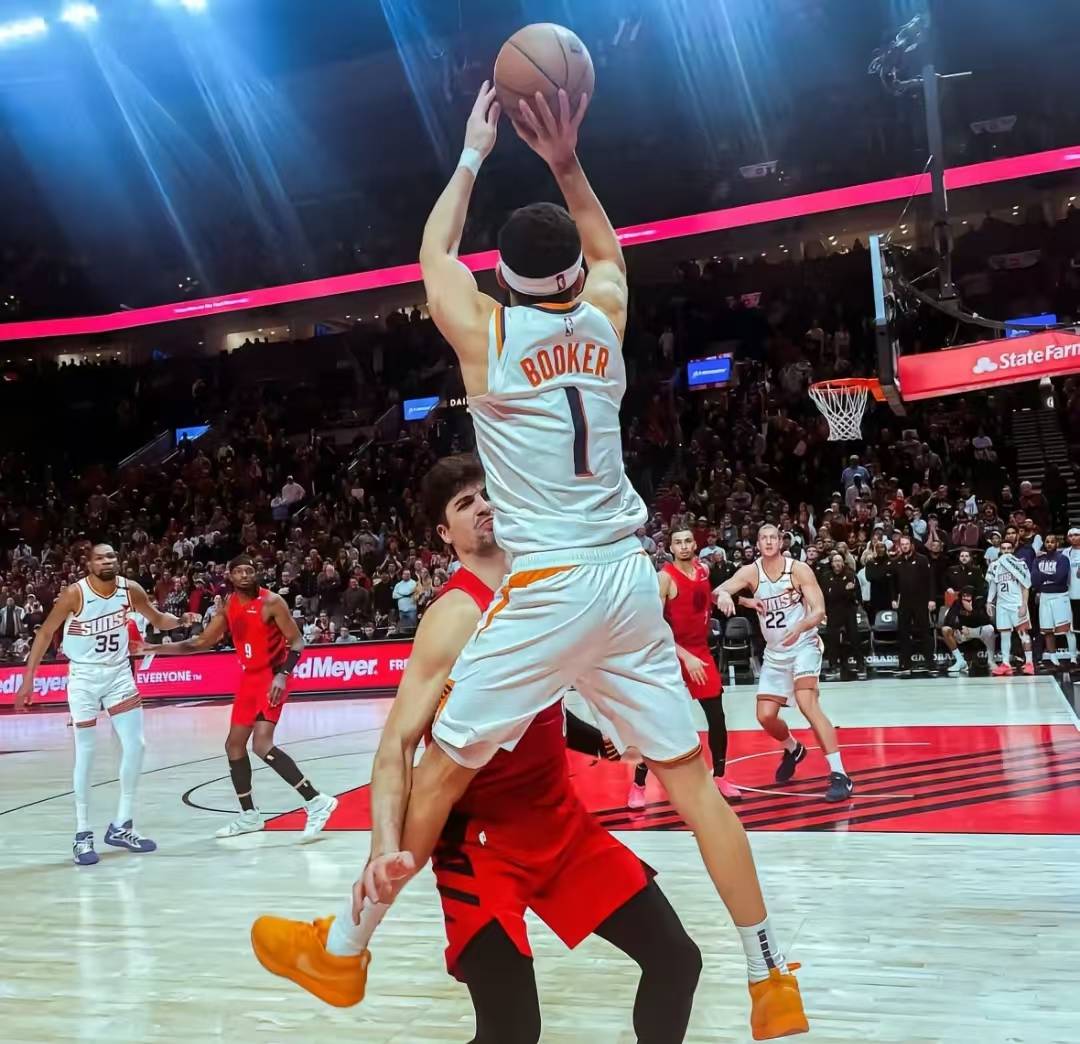 太阳队组织进攻展现团队默契,斩获胜利的简单介绍 太阳队组织进攻展现团队默契,斩获胜利的简单介绍