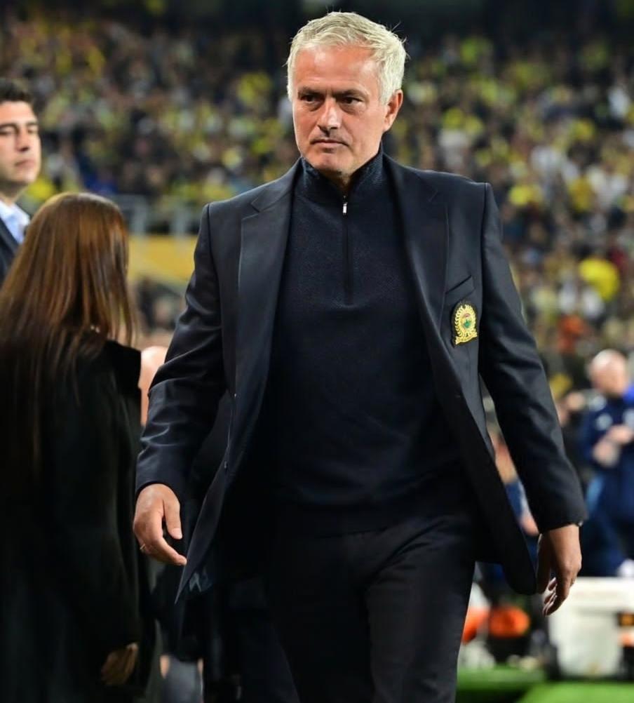 穆里尼奥带领切尔西再获胜利,全队表现稳健的简单介绍 穆里尼奥带领切尔西再获胜利,全队表现稳健的简单介绍