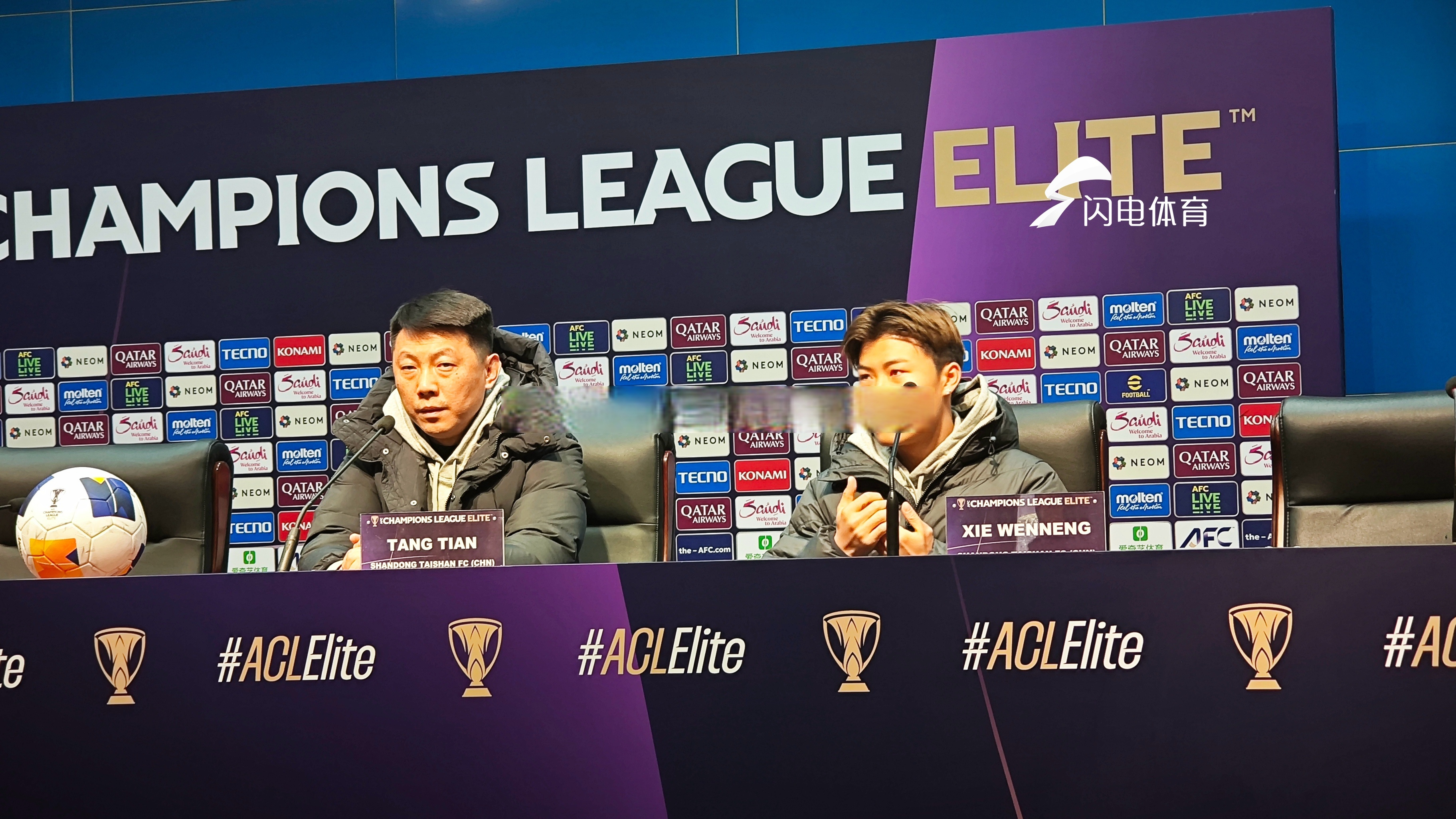 亚冠比赛抢眼瞬间,球员飒爽英姿 亚冠比赛抢眼瞬间,球员飒爽英姿