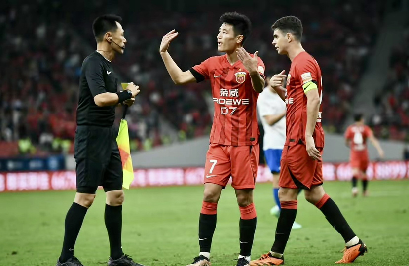 大连人迎战上海海港,望能摆脱连败势头的简单介绍 大连人迎战上海海港,望能摆脱连败势头的简单介绍