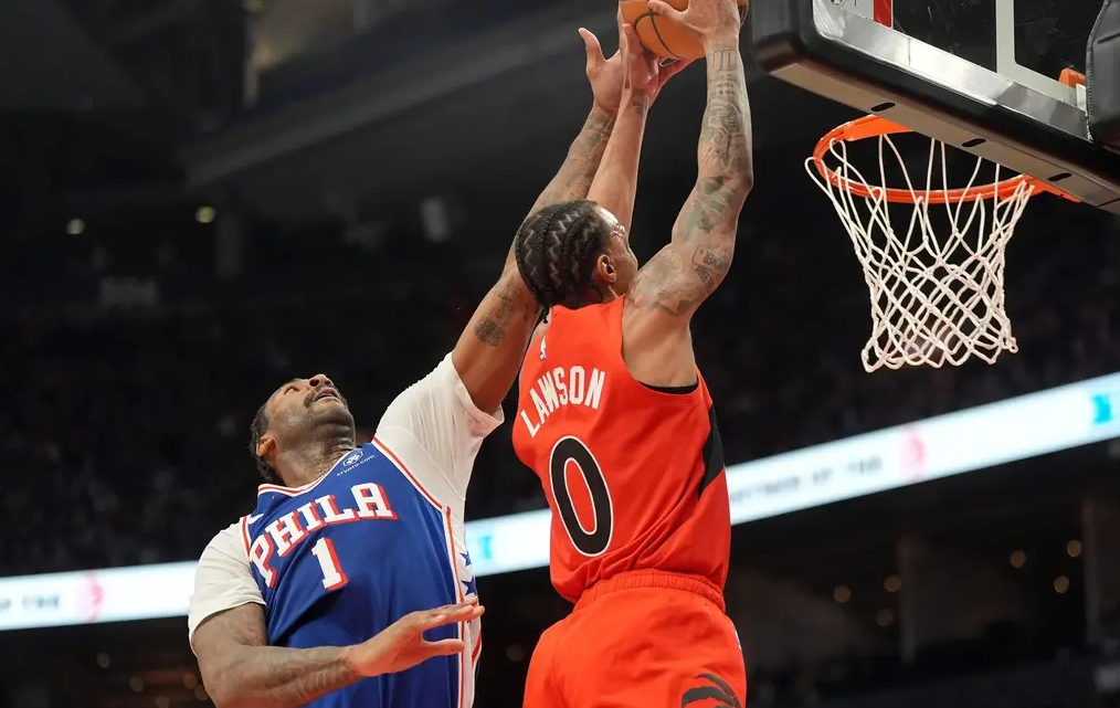 猛龙队员连续砍下高分,球队士气高涨 猛龙队员连续砍下高分,球队士气高涨