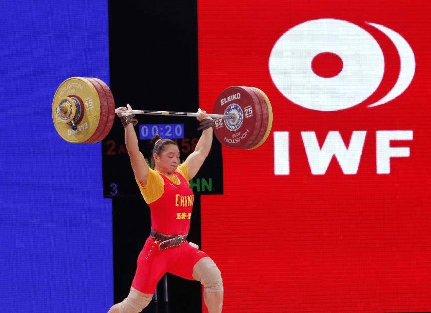 举重选手夺冠金牌,震撼全场 举重选手夺冠金牌,震撼全场
