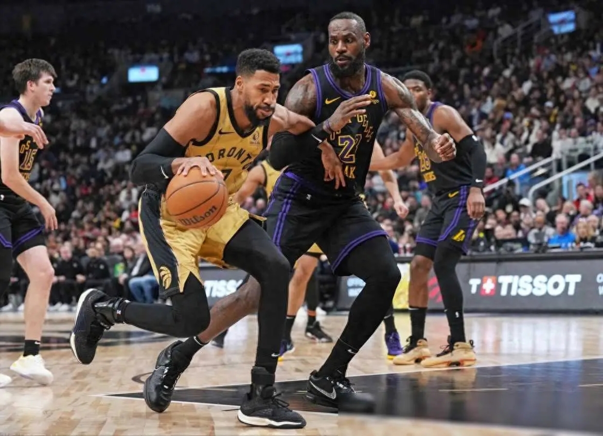 湖人全队表现强劲,击败快船 湖人全队表现强劲,击败快船