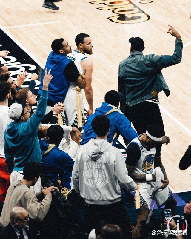 勇士轻取快船,晋级西部半决赛 勇士轻取快船,晋级西部半决赛