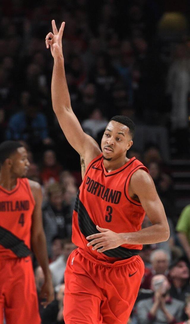 包含雄鹿惊险逆转公牛,连胜取得晋级的词条 包含雄鹿惊险逆转公牛,连胜取得晋级的词条